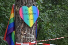 "Ab nach Auschwitz": Riesen-Hass auf queere Menschen nach CSD-Anschlag in Berlin 62 „Ab nach Auschwitz“: Riesen-Hass auf queere Menschen nach CSD-Anschlag in Berlin