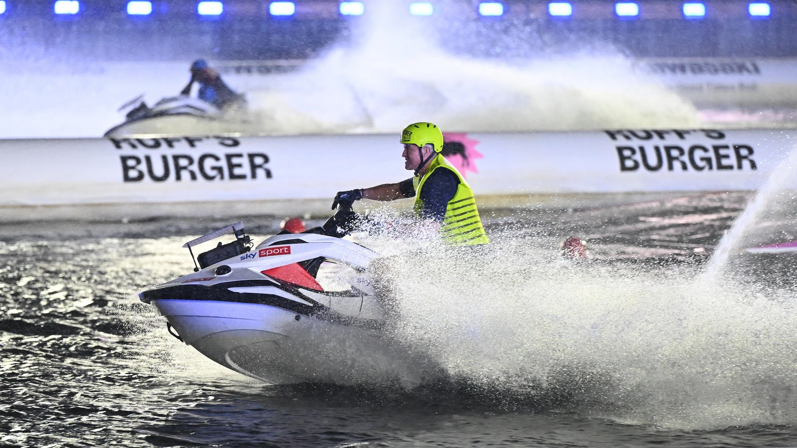 Schwerer Sturz bei der „Jetski Star WM”: Ralf Schumacher muss operiert werden - jetzt meldet er sich selbst zu Wort 72 Ralf Schumacher
