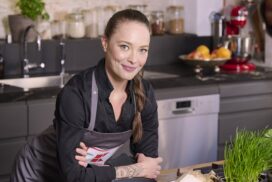 Nach Shitstorm: TV-Köchin Verena Leister zahlt 200.000 Euro Spenden für ihren zerstörten Imbiss zurück 62 Nach Shitstorm: TV-Köchin Verena Leister zahlt 200.000 Euro Spenden für ihren zerstörten Imbiss zurück