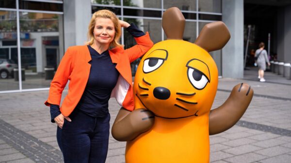 Nachfolger steht bereits fest: Annette Frier verlässt "Die große Maus-Show" 26 Annette Frier