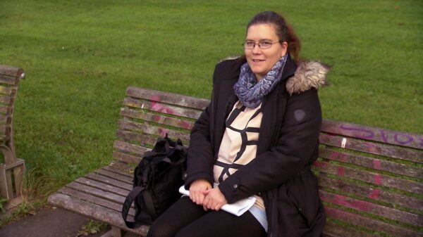 "Hartz Rot Gold“: Vermieter-Streit eskaliert - dann schaltet Sabrina sogar die Polizei ein 27 Sabrina aus "Hartz Rot Gold"
