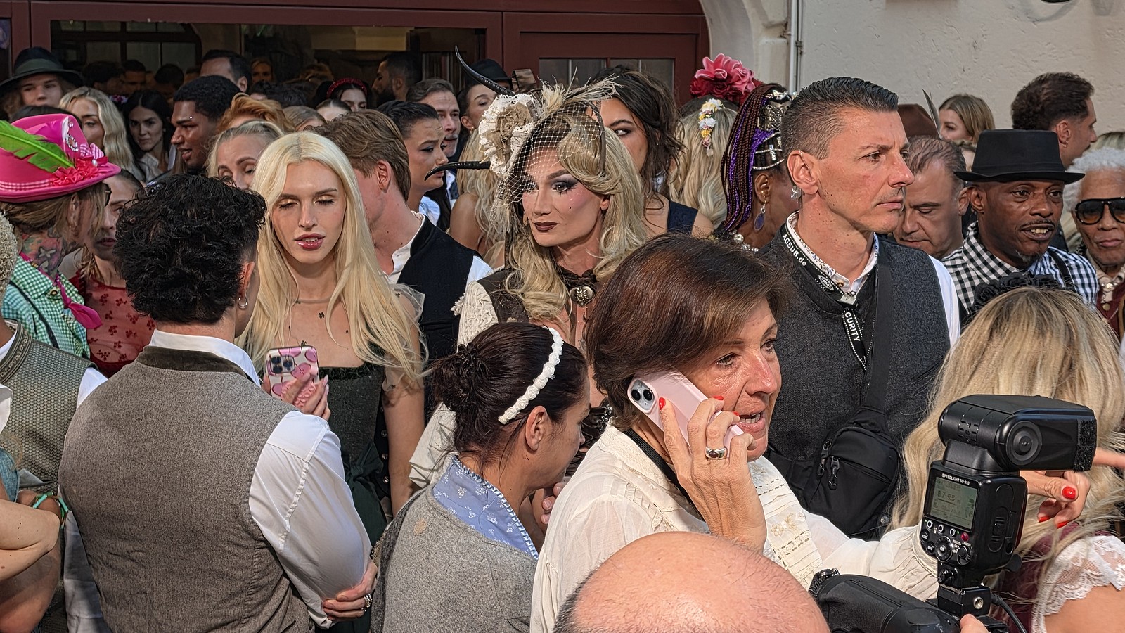 KUKKSI vor Ort: Bevor Heidi Klum auf Sendung ging - das passierte hinter den Kulissen beim "HeidiFest" 73 "HeidiFest"