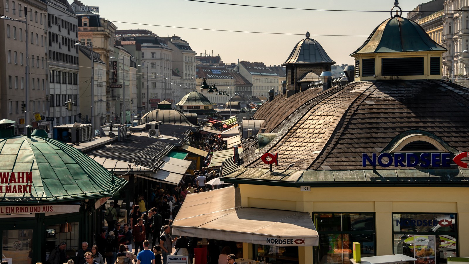 Die 20 schönsten Sehenswürdigkeiten in Wien – diese Orte muss man gesehen haben 85 Naschmarkt in Wien