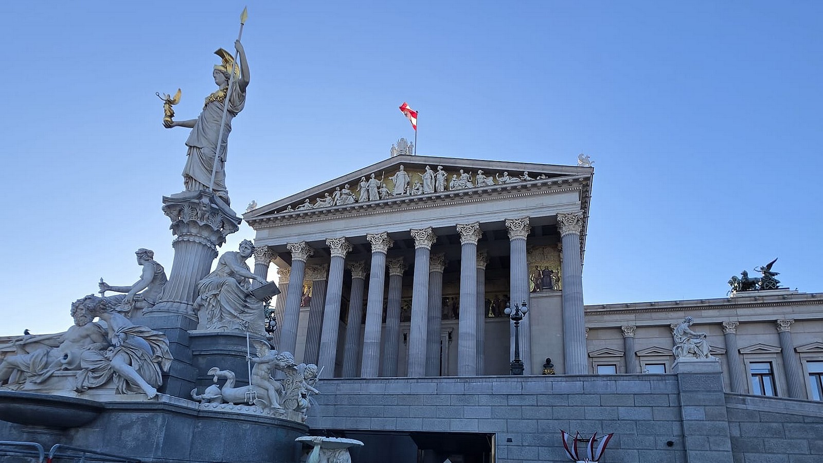 Die 20 schönsten Sehenswürdigkeiten in Wien – diese Orte muss man gesehen haben 82 Parlament in Wien