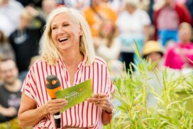 "ZDF-Fernsehgarten": Überraschung wegen Krankheit von Andrea Kiewel geplatzt 62 „ZDF-Fernsehgarten“: Überraschung wegen Krankheit von Andrea Kiewel geplatzt