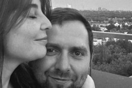 Freundin von Adam Wolke (†38) nimmt Abschied : „Ich lag bis zu seinem letzten Atemzug an seinem Bett“ 62 Freundin von Adam Wolke (†38) nimmt Abschied : „Ich lag bis zu seinem letzten Atemzug an seinem Bett“