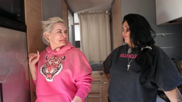 Neue Folgen von "Daniela Katzenberger": Camping-Urlaub endet im Liebes-Drama – Iris wirft Stefan raus! 26 Daniela und Iris Katzenberger