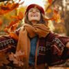Diese 4 Sternzeichen stehen im Herbst 2026 vor einem Neuanfang 52 Glückliche Frau im Herbst