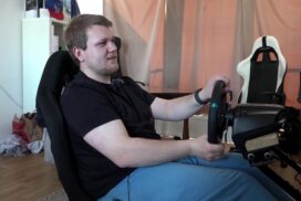 „Hartz und herzlich“: Jean gönnt sich Profi-Equipment für seine Konsole – früher lebte er von Bürgergeld 62 „Hartz und herzlich“: Jean gönnt sich Profi-Equipment für seine Konsole – früher lebte er von Bürgergeld