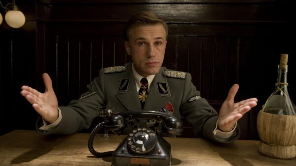 „Inglourious Basterds“: Darum spricht Christoph Waltz im Film gleich mehrere Sprachen 26 Christoph Waltz in "Inglourious Basterds"
